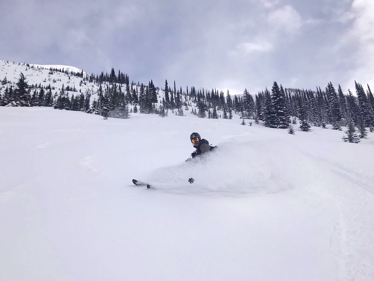 冰雪王者，滑雪最强选手的挑战极限之旅